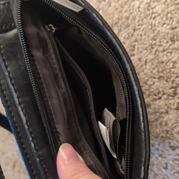 Mat & Nat Vegan Saddle Bag - Picture 9 of 9